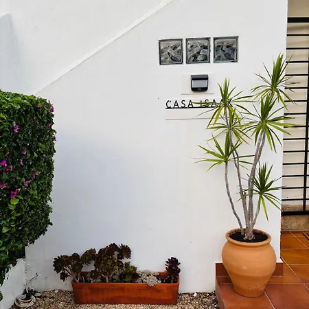 Ca Isaak دينايا